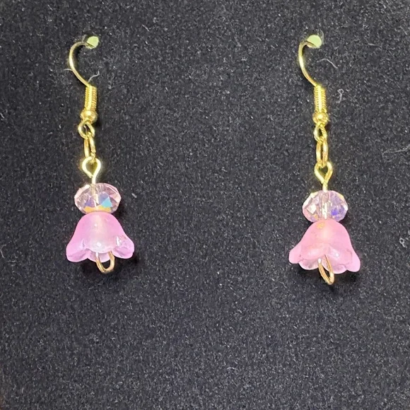 Pink flower necklace and earring set - Picture 6 of 7